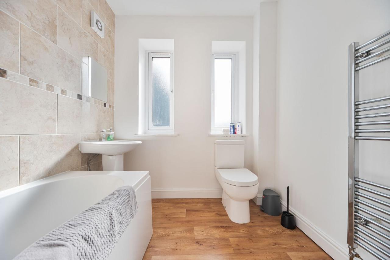 Exclusive House For Contractors And Families Villa Bradford  Eksteriør bilde
