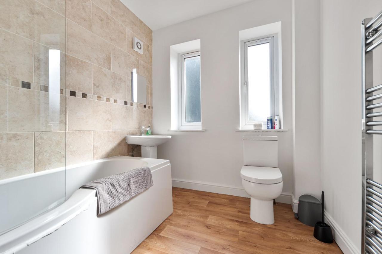 Exclusive House For Contractors And Families Villa Bradford  Eksteriør bilde