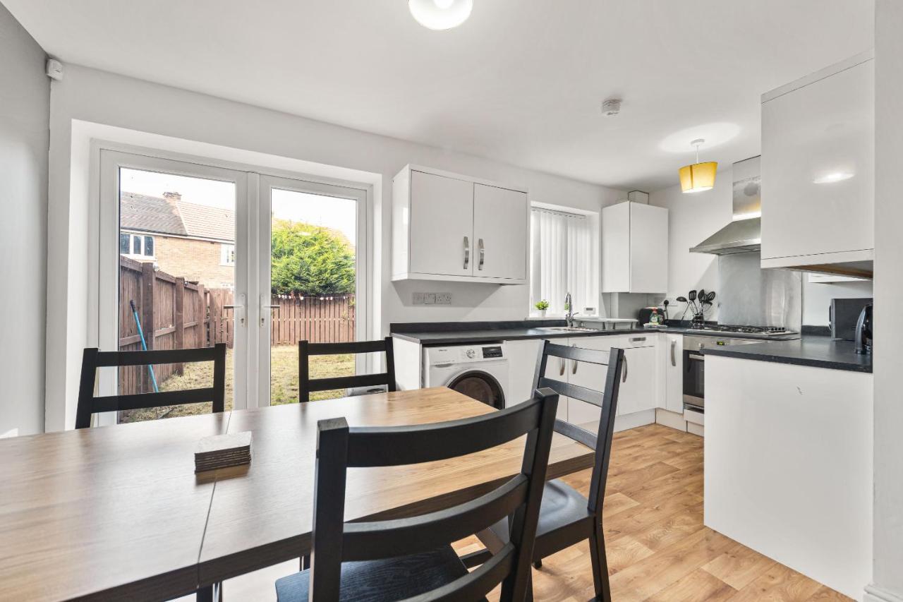 Exclusive House For Contractors And Families Villa Bradford  Eksteriør bilde